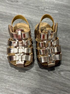 wonder nation Metallic Rose Toddler Fisherman Sandals